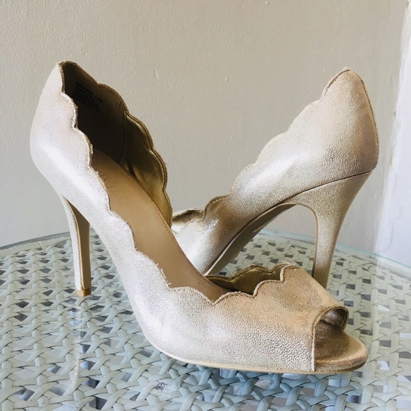 David's Bridal Shoes - Scallop Peep-toe Heels